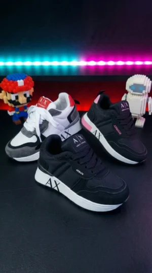 Modela_estos_3_202603242109 Armani AX Infantil