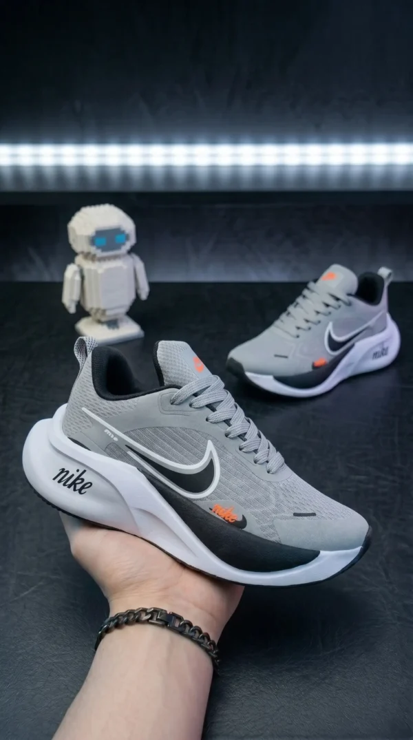 Intercambia_los_zapatos_azules_por_202605080547 (1) Nike Zoom Ultra