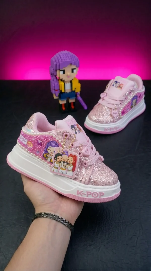 Intercambia_los_zapatos_azules_por_202605261809 Kpop Classic