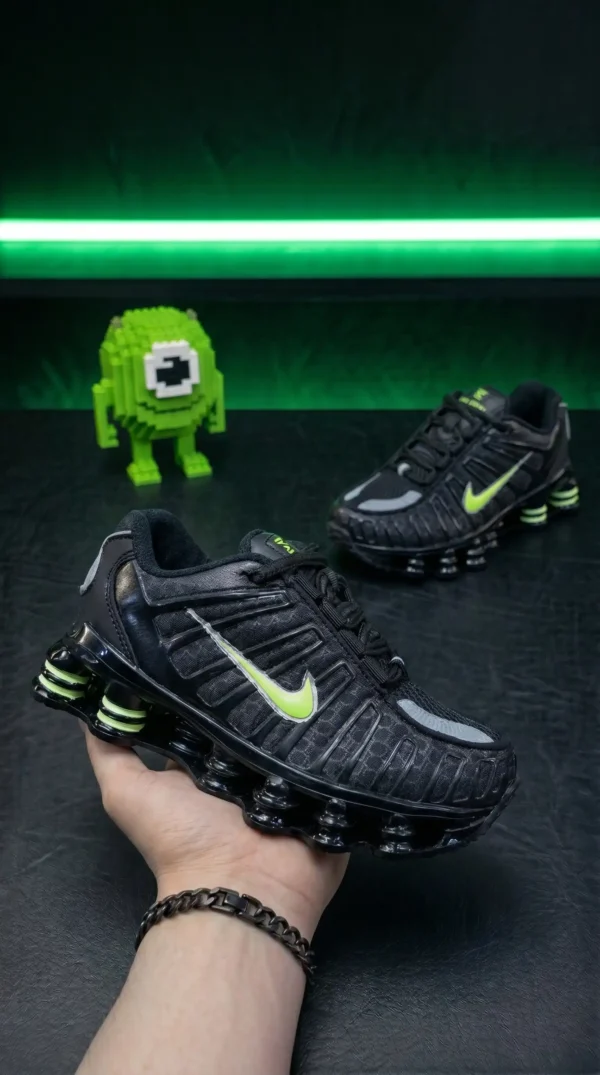 Intercambia_los_zapatos_nike_blanco_202605131510 Nike Shox