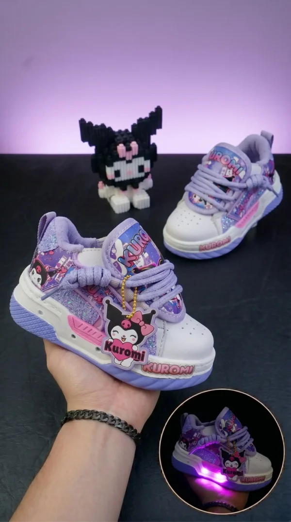 Intercambia_los_zapatos_rosados_por_202605261338 (1) Dolce&Gabbana con luces infantil