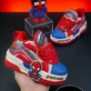 Intercambia_los_zapatos_rosados_por_202605261356 Dolce&Gabbana con luces infantil