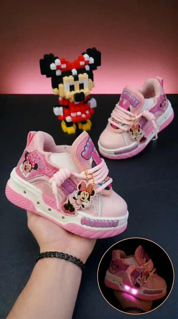 Mejora_la_piel_de_la_202605261331 Dolce&Gabbana con luces infantil