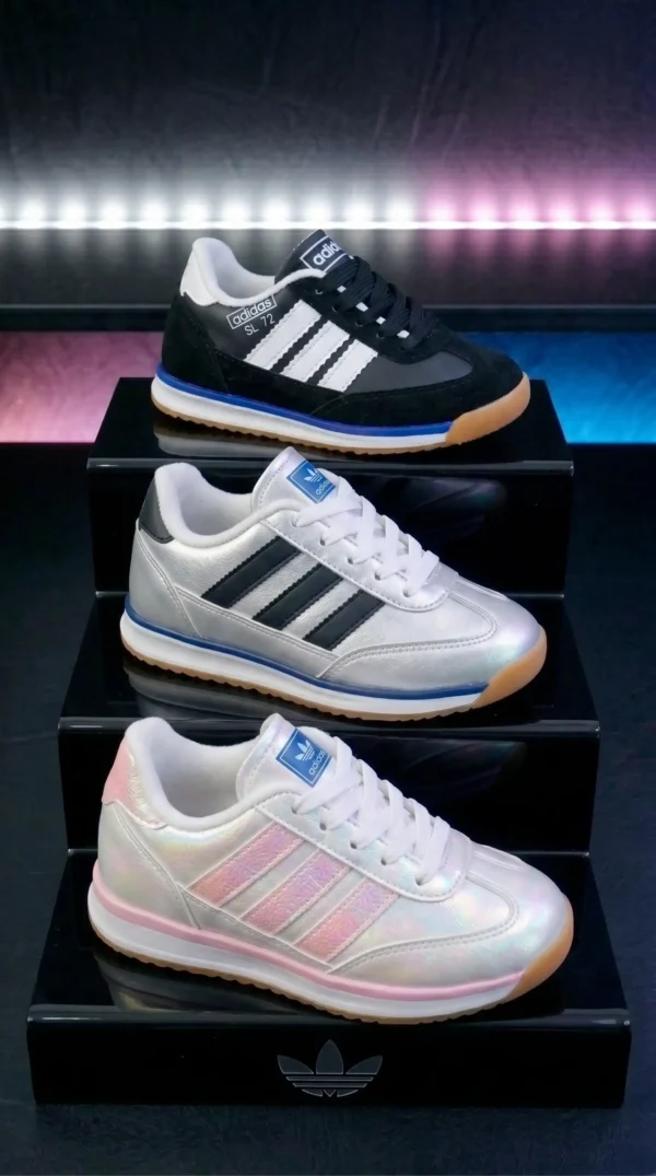 Modela_estos_3_colores_en_202605080509 (1) Adidas SL 72