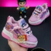 No_cambies_nada._2K_202605261341 Dolce&Gabbana con luces infantil
