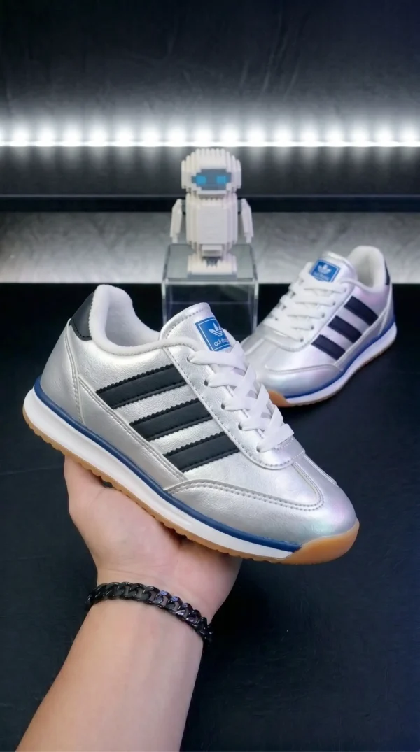 Quiero_que_cambies_el_zapato_202605080508 Adidas SL 72