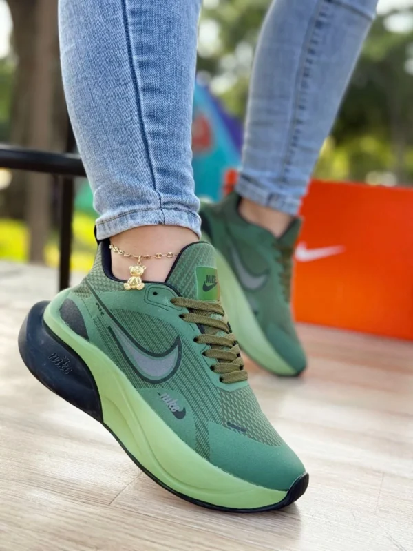 NIke Zoom Dama