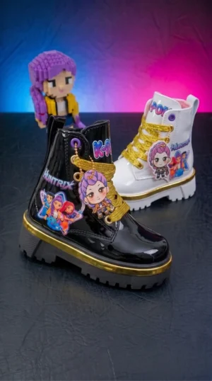 Model_colors_attractively_remove…_2K_202607270520 Bota Corta Kpop Warriors