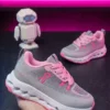 Swap_shoes_and_change_background_202608200412 CQ Infantil