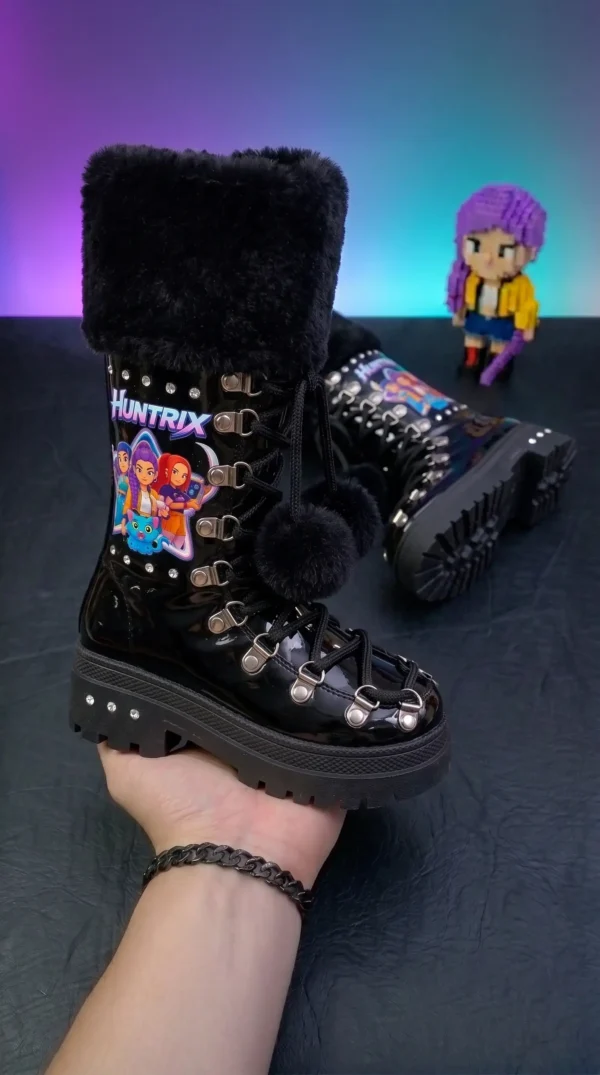 Bota Larga peluche Kpop Warriors