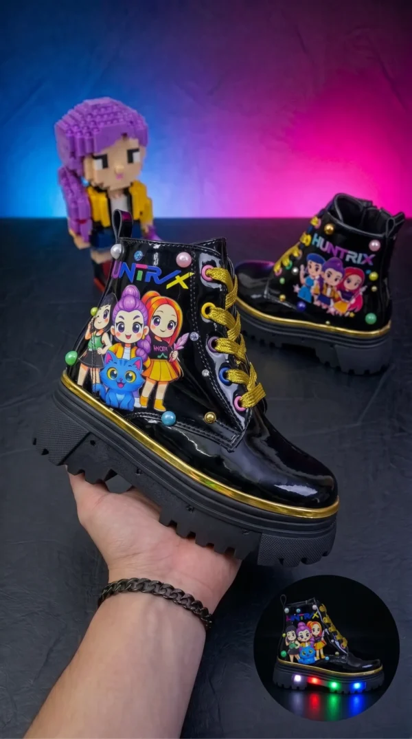 Cambiar_botas_blancas_a_negras_2K_20260914222323 Botines con luces para niña