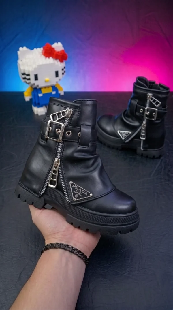 Botines Prada para niña