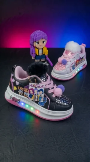 Modelar_dos_colores_en_estudio_2K_20260915041135 Zapato Kpop peluche con luces