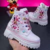 Modifying_boots_and_background_c…_2K_20260914222415 Botines con luces para niña